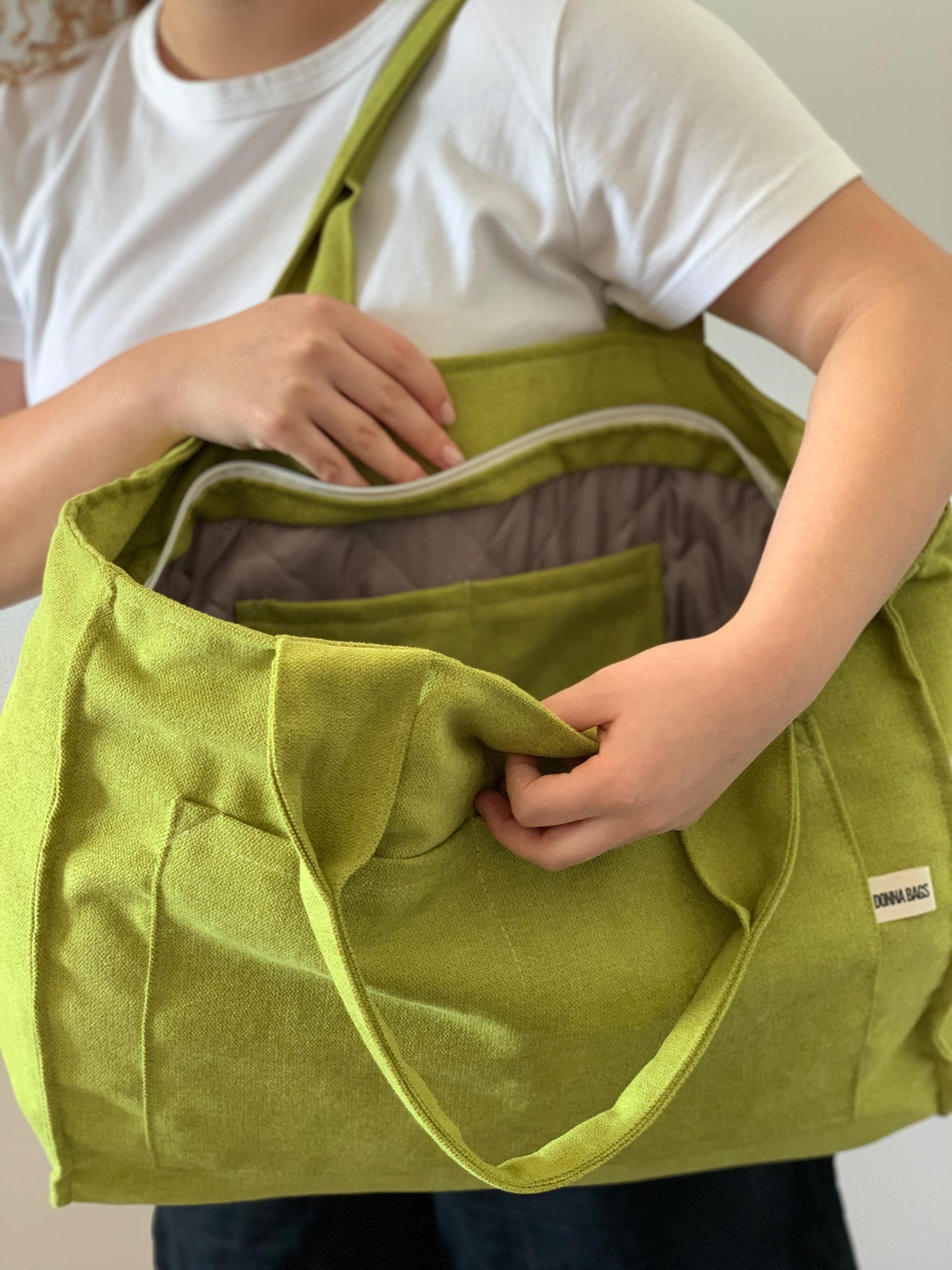 CRISTAL BAGS RUSTIC VELVET PISTACHIO GREEN