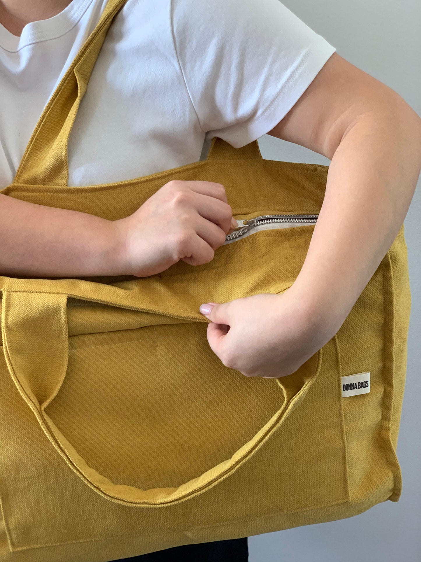 CRISTAL BAGS RUSTIC VELVET BUTTER YELLOW