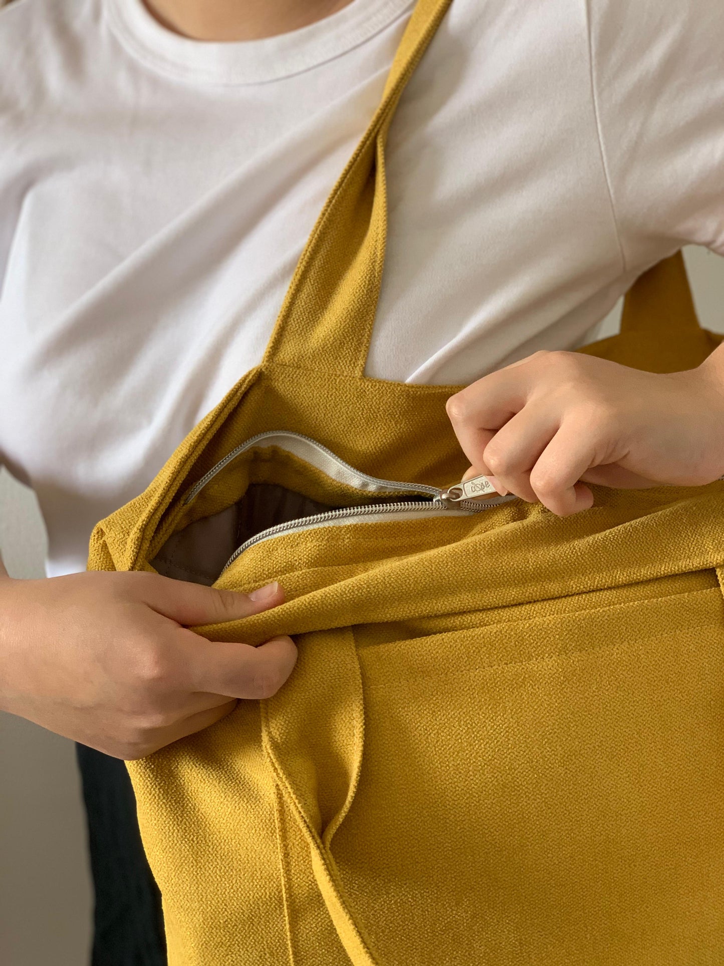 MILA BAGS RUSTIC VELVET BUTTER YELLOW