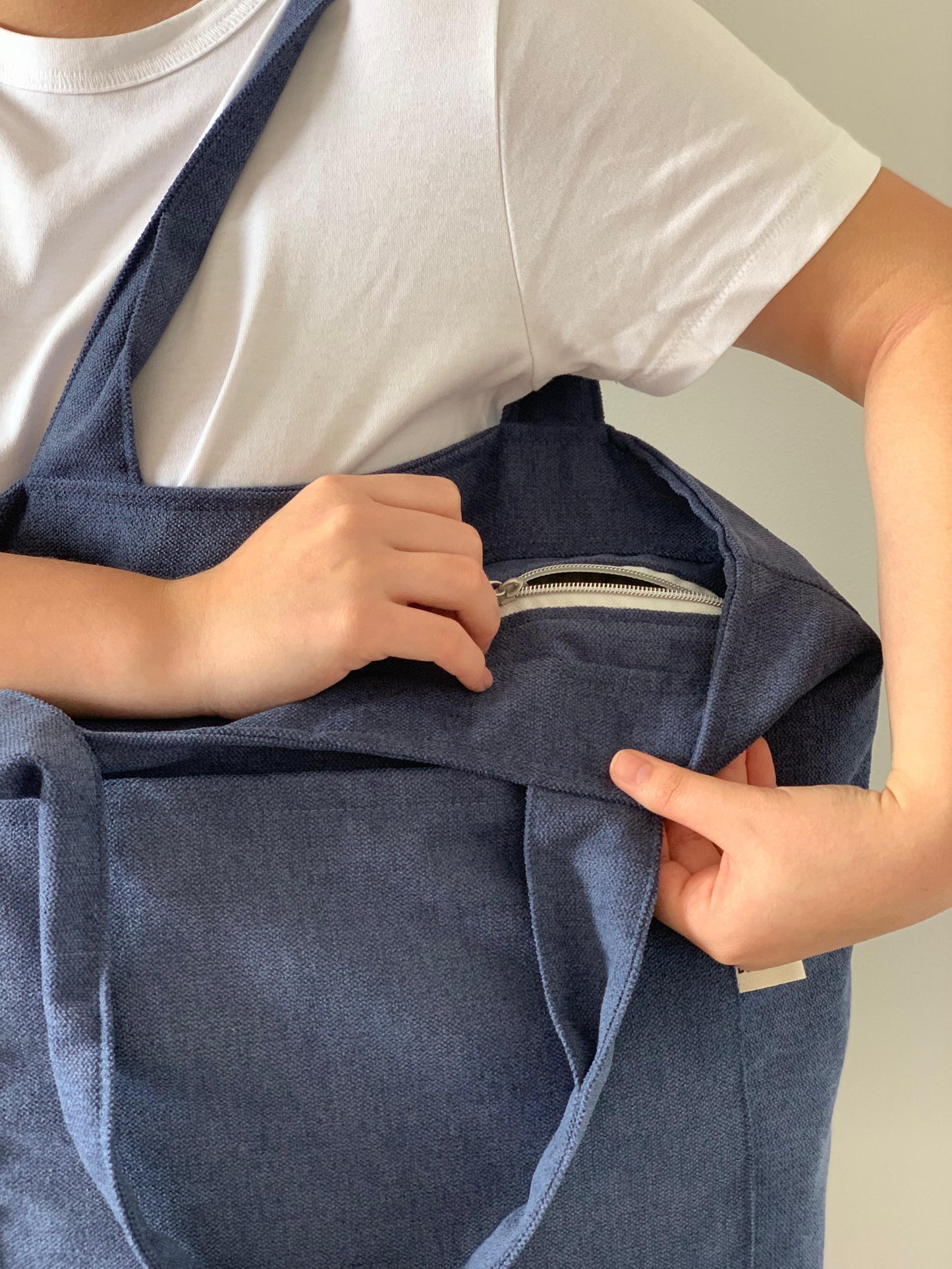 MILA BAGS RUSTIC VELVET NAVY BLUE